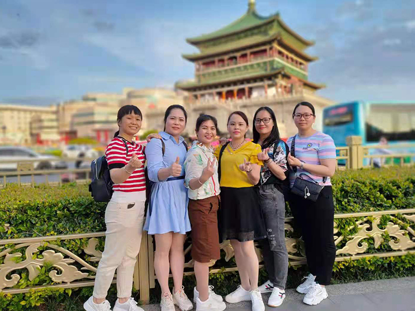 旅游團隊合影
